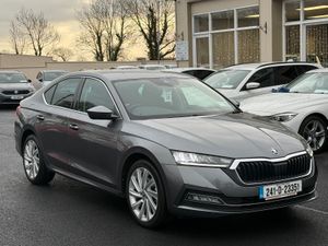 241 SKODA OCTAVIA STYLE 2.0TDI AUTOMATIC - Image 4