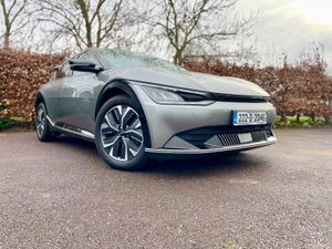 STUNNING EV6 EARTH | 1 OWNER | WARRANTY - Image 3