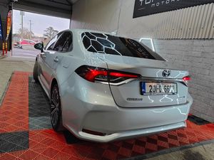 201 - Toyota Corolla 1.8 Petrol Hybrid NCT 2028 - Image 4