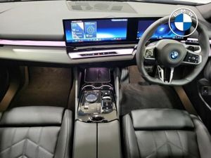 BMW 5-Series 530e M Sport Saloon - Image 4