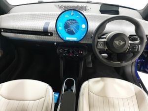 Mini Cooper Cooper SE - Image 4