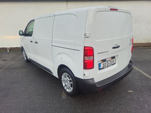 212 Citroen Dispatch MWB High Spec - Image 4