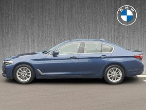 BMW 5-Series 520i SE Saloon - Image 3