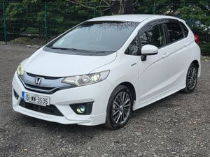 Honda Fit 2015 Hybrid Automatic - Image 3
