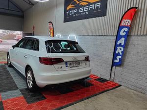132 Audi A4 Avant S-Line Estate - Image 4