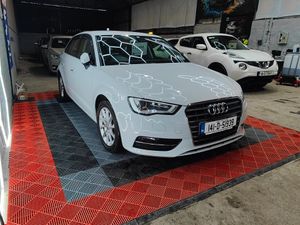 132 Audi A4 Avant S-Line Estate - Image 2