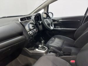 Honda Jazz Hatchback SE - Image 3