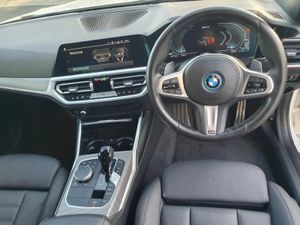 BMW 3-Series 330e M Sport Saloon - Image 4