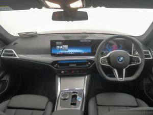 BMW i4 eDrive35 M Sport - Image 4