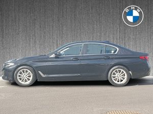 BMW 5-Series 520d SE Saloon - Image 4