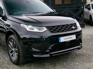 2025 Land Rover Discovery Sport Dynamic SE P270e - Image 4