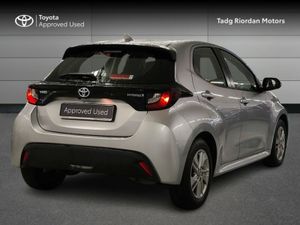 Toyota Yaris HYBRID LUNA 4DR AUTO - Image 2
