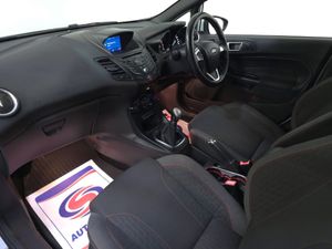 Ford Fiesta ST-Line 1.0 Ecoboost - Image 4
