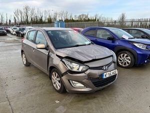 13 i20 Petrol Light frontal Starting - Image 2