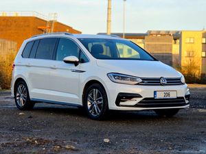2016 VW Touran Automatic R Line 1.4 Petrol - Image 2