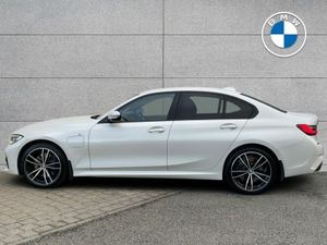 BMW 3-Series 330e M Sport Saloon - Image 4