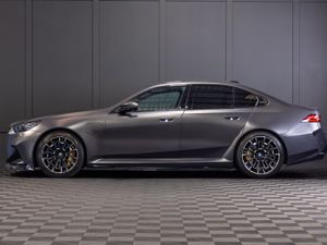 242 BMW M5 Ultimate Pack (G90) - Image 3