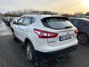 16 Qashqai Acenta 1.5 Diesel 140k miles Starting - Image 4