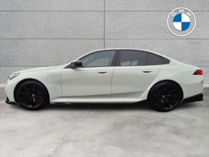 BMW M5 Saloon - Image 3