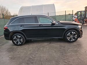 2019 Mercedes GLC-Class  4 MATIC  220D  2.0 Diesel - Image 4