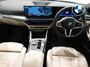 BMW i4 eDrive35 M Sport - Image 4