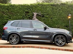 BMW X5 30D SKY LOUNGE GREAT SPEC - Image 3