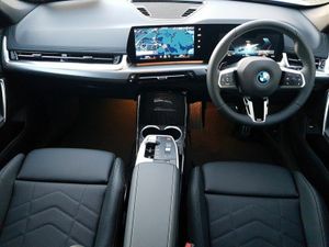 BMW iX1 iX1 eDrive20 M Sport - Image 4