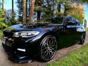 SAPHIRE BLACK G20 320D MSPORT - Image 2