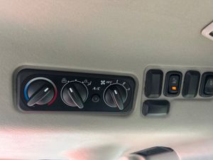 Kubota L5740 Compact Tractor - Image 2