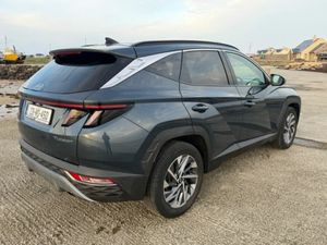 Hyundai Tucson Executive Plus 5DR - Image 3