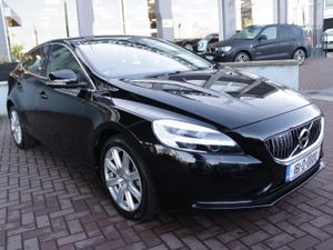 2016 VOLVO V40 - Image 2