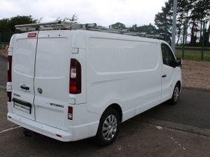 2017 Vauxhall Vivaro LWB Sportive - Image 4
