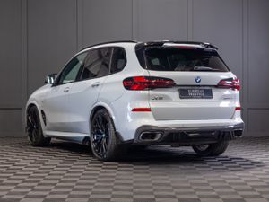 2025 BMW X5 X-Drive 50e M-Sport - Image 4