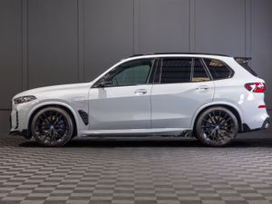 2025 BMW X5 X-Drive 50e M-Sport - Image 3