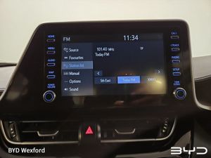 Toyota C-HR 1.8 HYBRID LUNA - Image 3