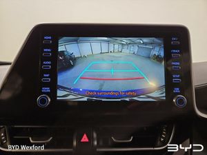 Toyota C-HR 1.8 HYBRID LUNA - Image 4