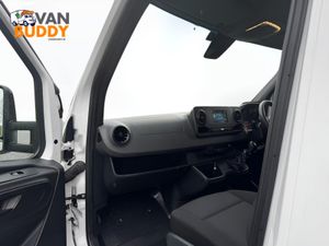 Mercedes-Benz Sprinter CurtainSider - Image 2