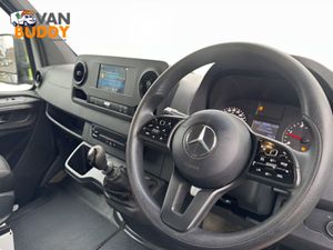 Mercedes-Benz Sprinter CurtainSider - Image 4