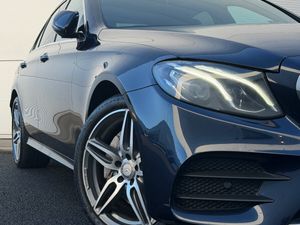 Mercedes-Benz E220d AMG *Widescreen *10k+ Extras - Image 3