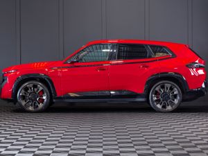 242 BMW XM 50e - Image 3