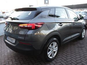 1.6 CDTI SE EDITION 120BHP 5DR SUV  // GREAT VALUE - Image 4