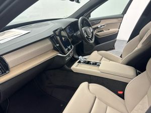 Volvo XC90 T8 PLUS DARK MULBERRY RED - Image 4