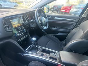 Renault Megane ICONIC 1.3 140HP MANUAL - Image 3