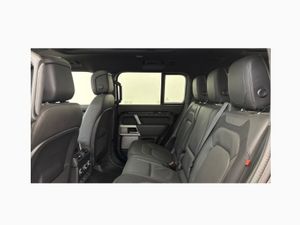 Land Rover Defender Diesel Estate X-Dynamic HSE - Image 4