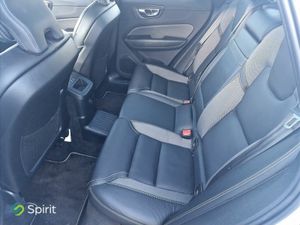 Volvo XC60 T8 "Plug In Hybrid" R-Design, AWD, Pan - Image 4