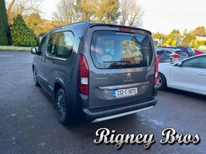 Peugeot Rifter ALLURE LONG 1.5 HDI 100 - Image 4