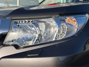 Toyota Land Cruiser LAND CRU CRUISER SWB A AUTO 2D - Image 3