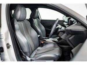 Peugeot 208 E-GT 50kWh Auto 136BHP - Image 3