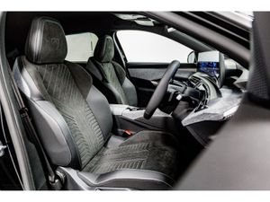 Peugeot 3008 GT HYBRID Auto 145HP - Image 4