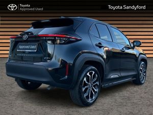 Toyota Yaris Cross LUNA SPORT // REAR CAMERA // SI - Image 2